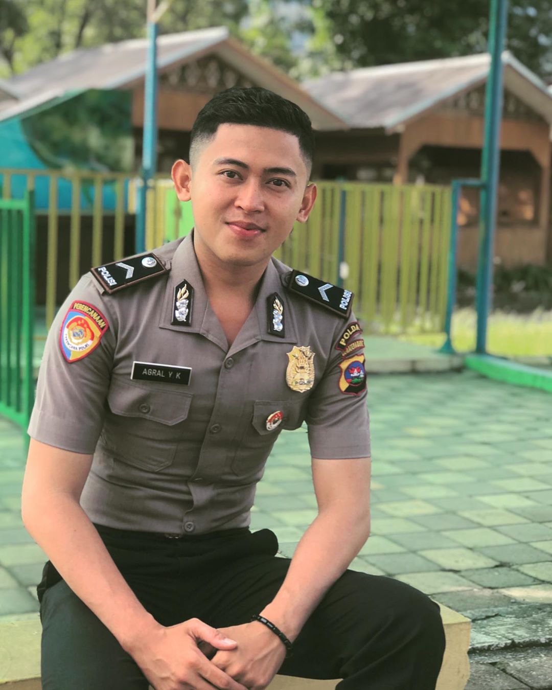 Detail Gambar Polisi Muda Nomer 5