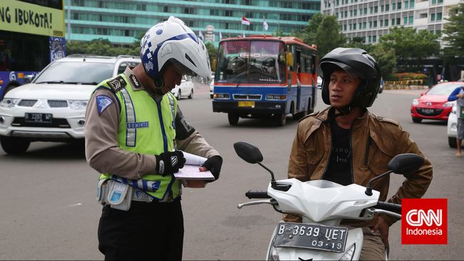 Detail Gambar Polisi Nilang Nomer 5