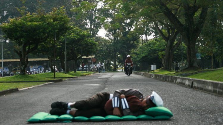 Detail Gambar Polisi Tidur Nomer 27