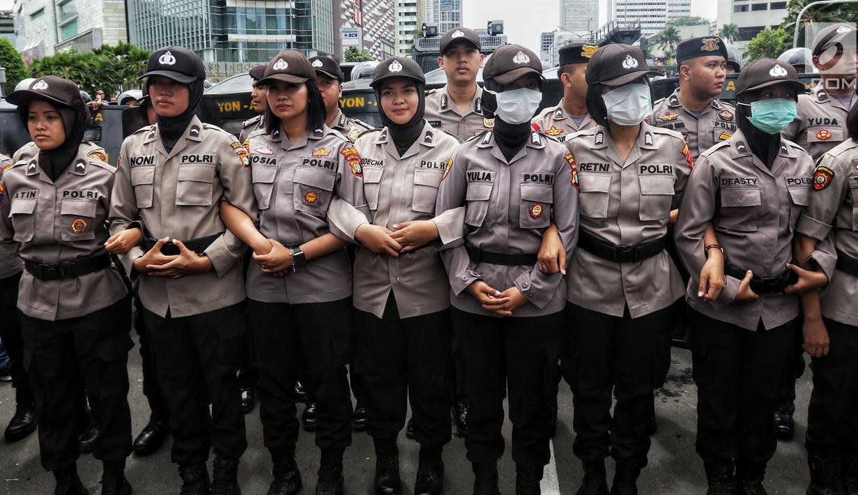 Detail Gambar Polisi Wanita Nomer 15