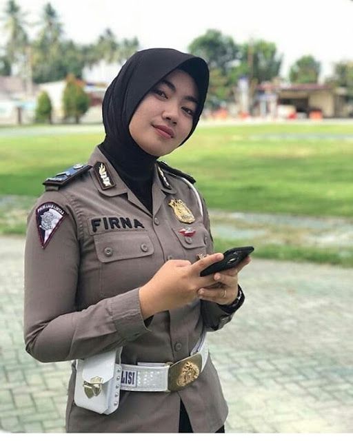 Detail Gambar Polisi Wanita Nomer 18