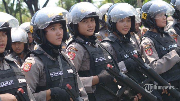 Detail Gambar Polisi Wanita Nomer 19