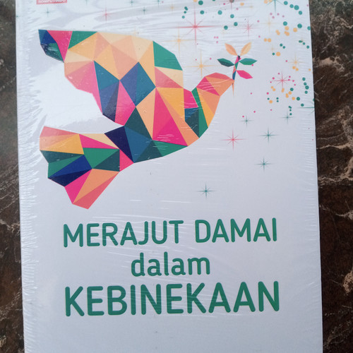 Detail Gambar Poster Kebhinekaan Nomer 30