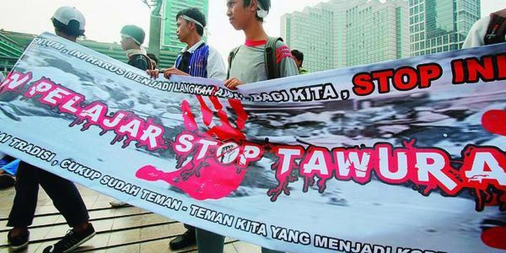 Detail Gambar Poster Stop Tawuran Nomer 49