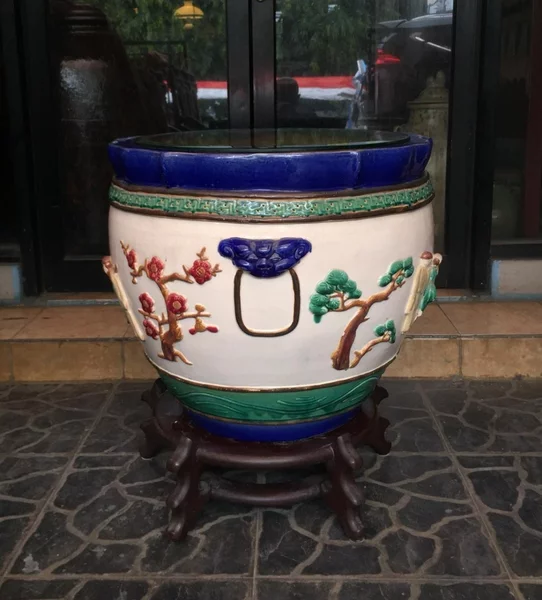 Detail Gambar Pot Bunga Antik Nomer 28
