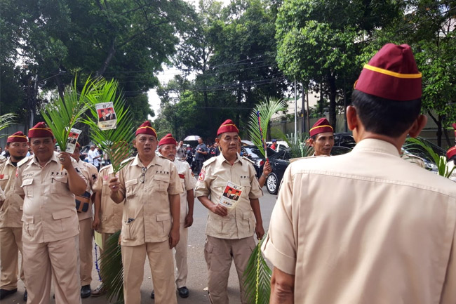 Detail Gambar Prabowo Pakai Seragam Militer Nomer 38