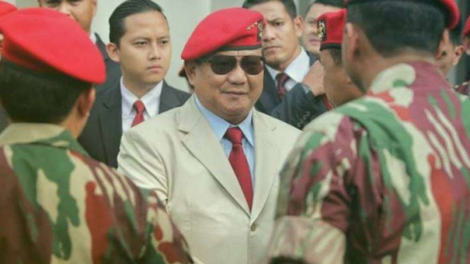 Detail Gambar Prabowo Pakai Seragam Militer Nomer 49