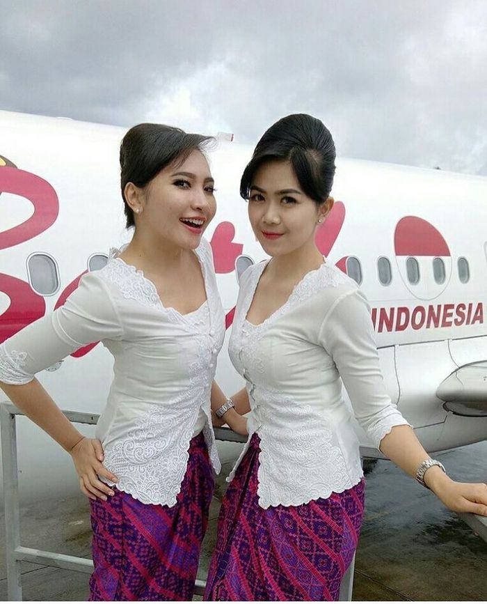 Detail Gambar Pramugari Batik Air Nomer 5