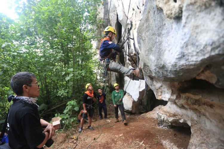 Detail Gambar Pramuka Kegiatan Pramuka Panjat Tebing Nomer 2