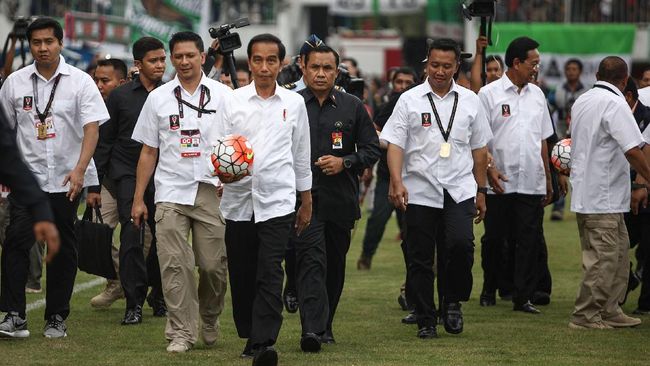 Detail Gambar Presiden Jokowi Gambar Pemain Bola Nomer 20