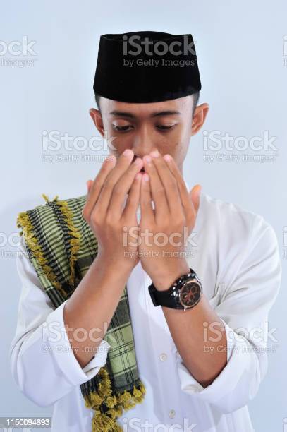 Detail Gambar Pria Muslim Nomer 25