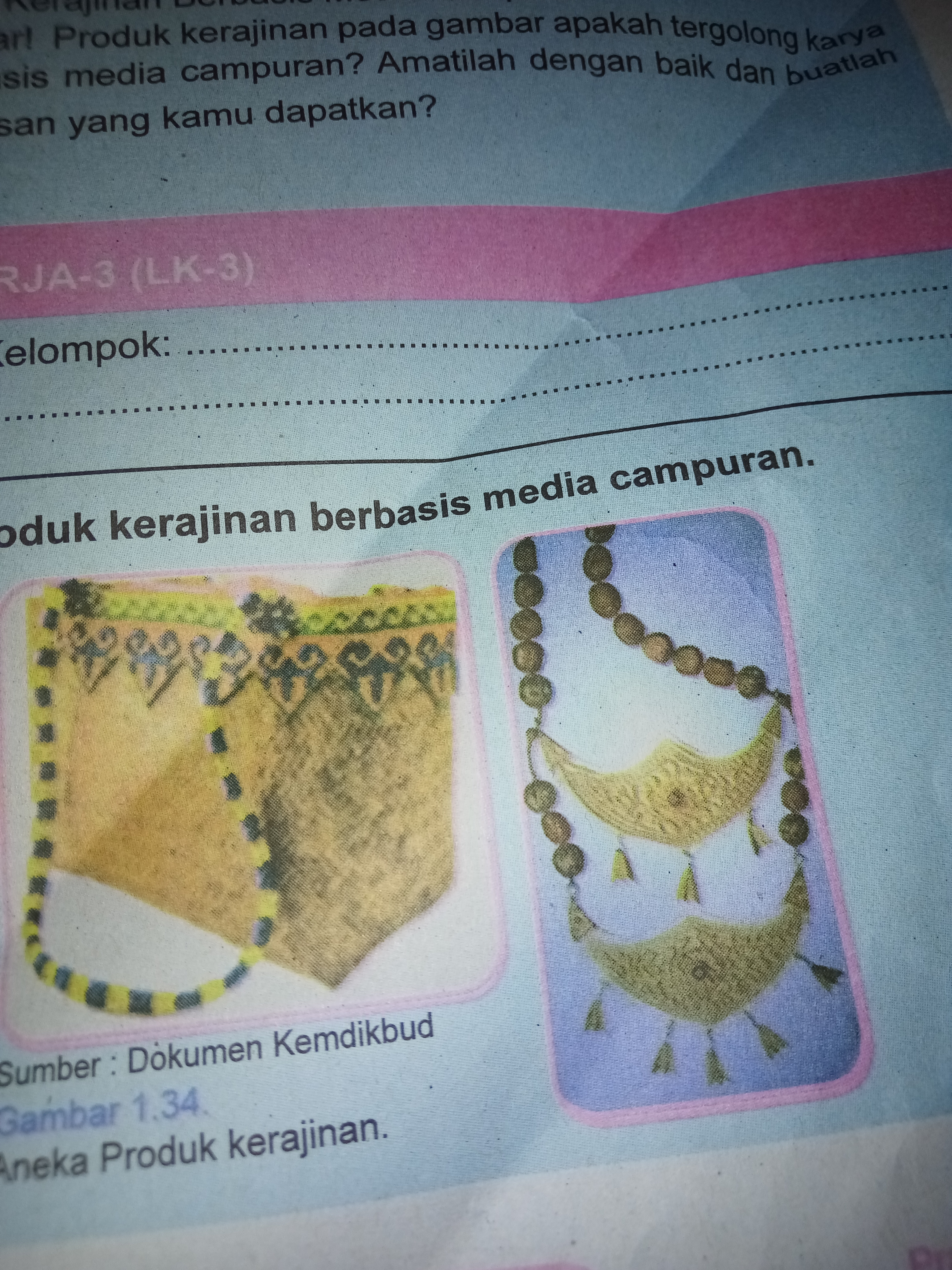 Detail Gambar Produk Kerajinan Berbasis Media Campuran Nomer 45