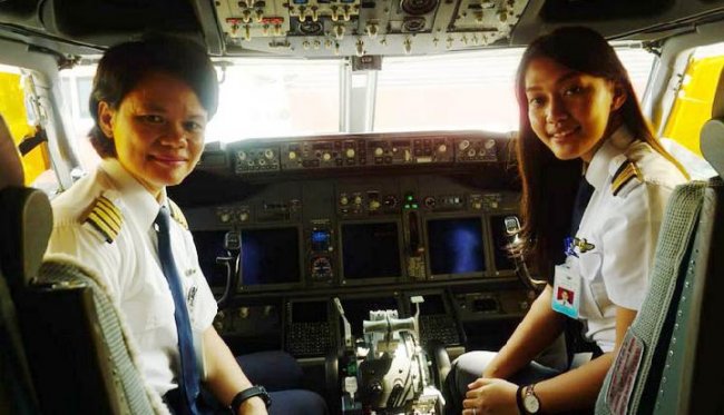 Detail Gambar Profesi Gambar Profesi Pilot Perempuan Nomer 12