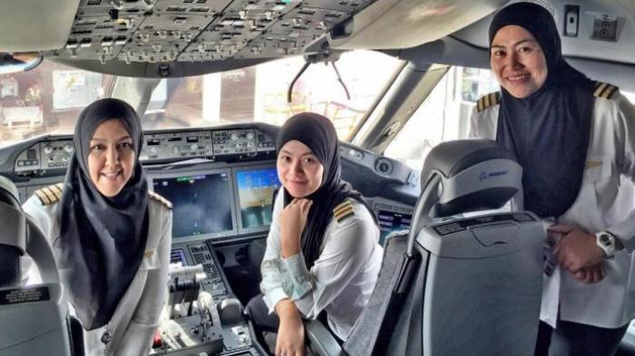 Detail Gambar Profesi Gambar Profesi Pilot Perempuan Nomer 39