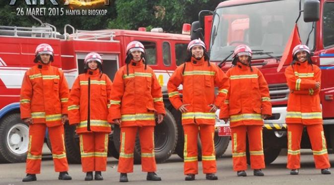 Detail Gambar Profesi Pemadam Kebakaran Nomer 10