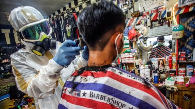 Detail Gambar Profesi Tukang Potong Rambut Kartun Nomer 32