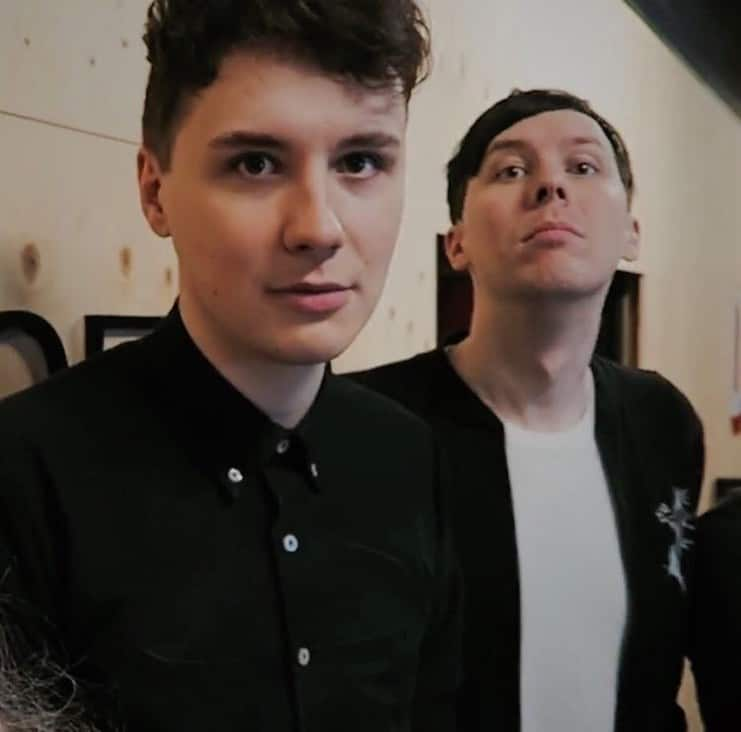 Detail Daniel Howell Phil Lester Nomer 4