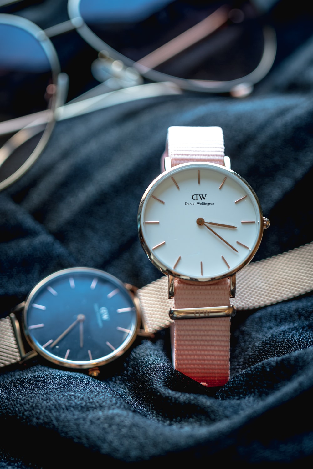 Detail Daniel Wellington Logo Nomer 33