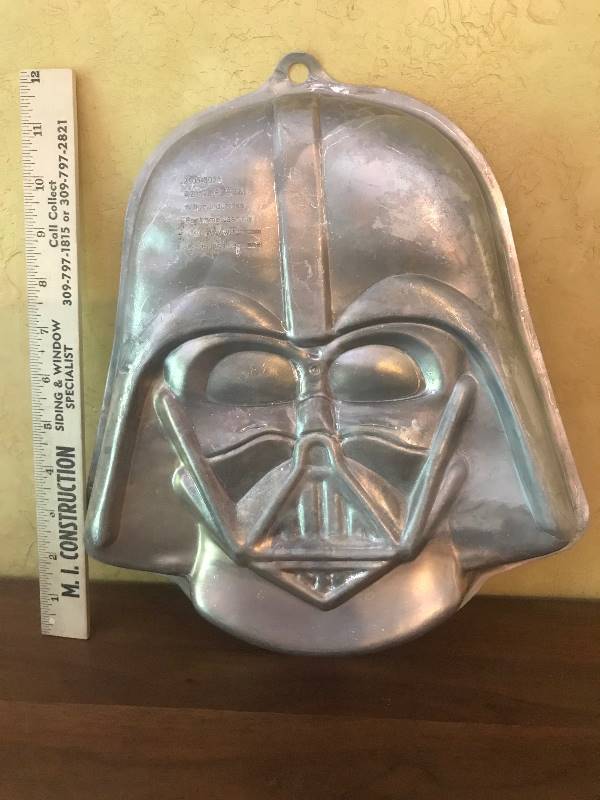 Detail Darth Vader Cake Pan Nomer 33