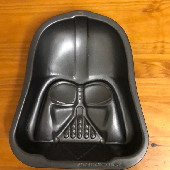 Detail Darth Vader Cake Pan Nomer 41