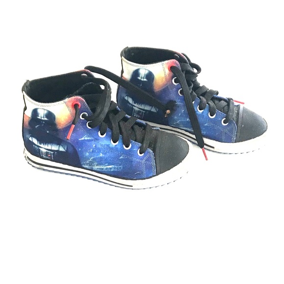 Detail Darth Vader Converse Nomer 57
