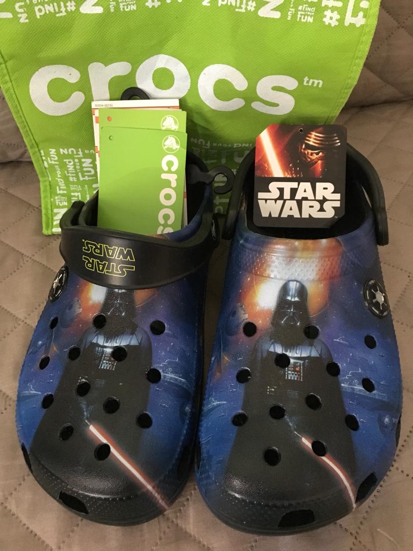 Detail Darth Vader Crocs Nomer 38