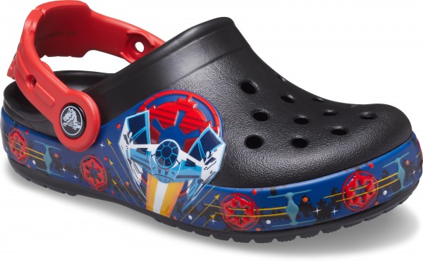 Detail Darth Vader Crocs Nomer 40