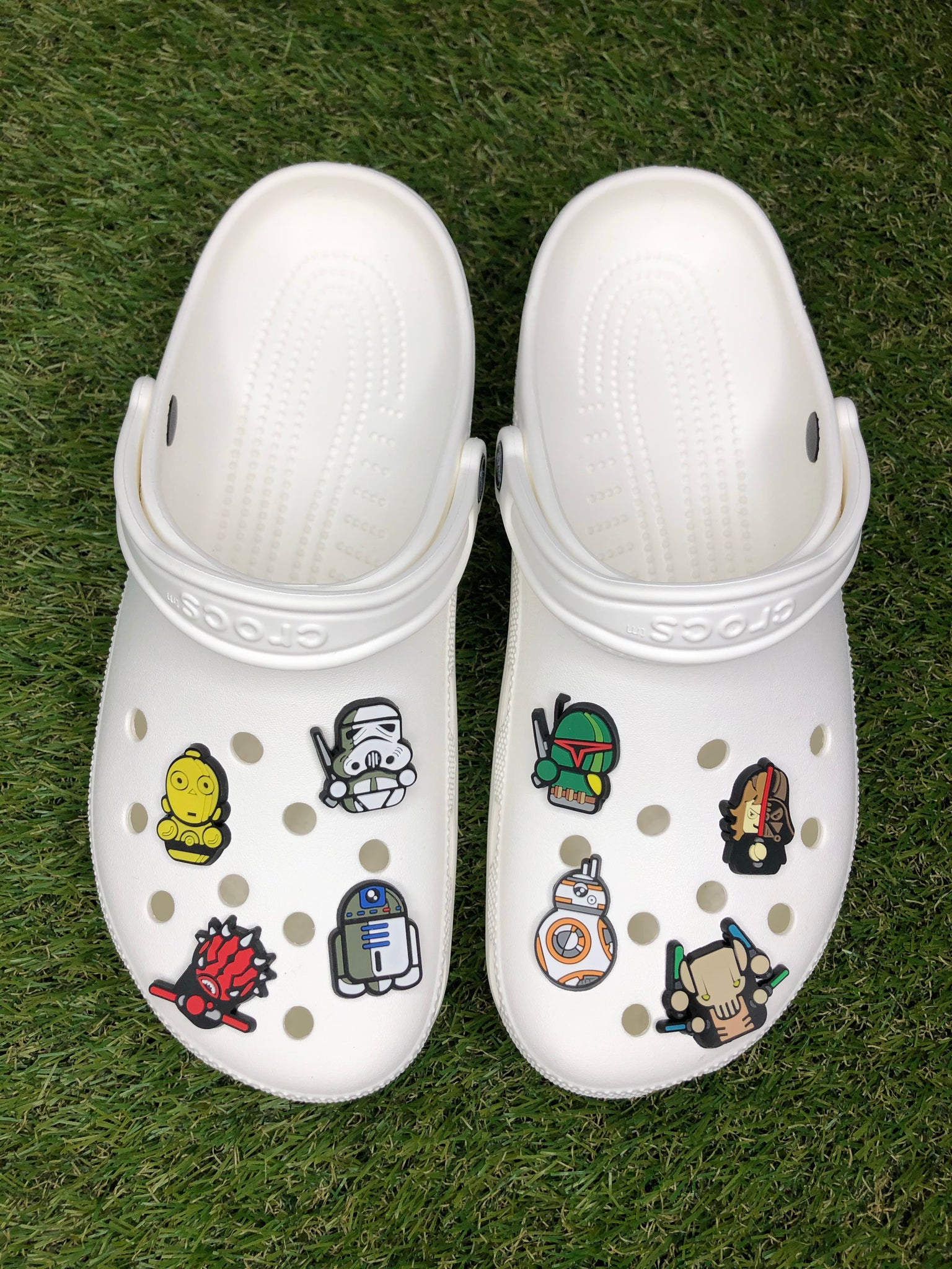 Detail Darth Vader Crocs Nomer 46