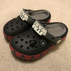 Detail Darth Vader Crocs Nomer 8