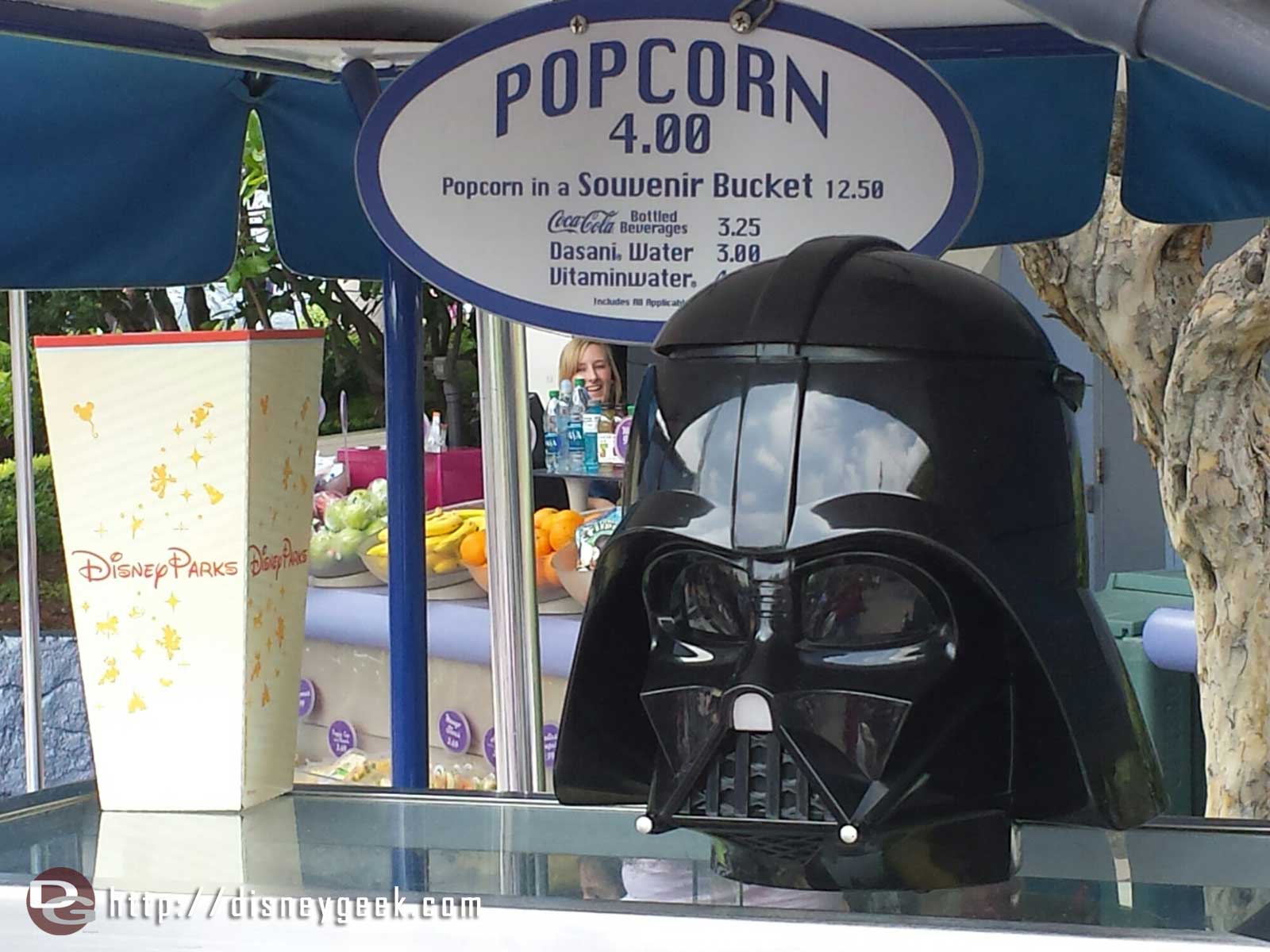 Detail Darth Vader Popcorn Bucket Nomer 17