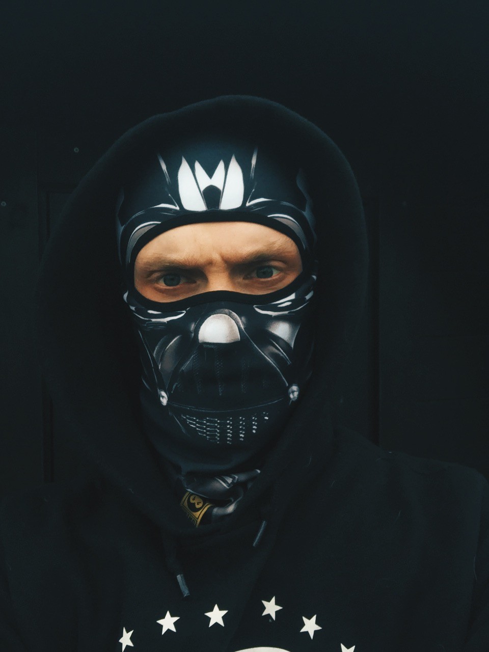 Download Darth Vader Ski Mask Nomer 1