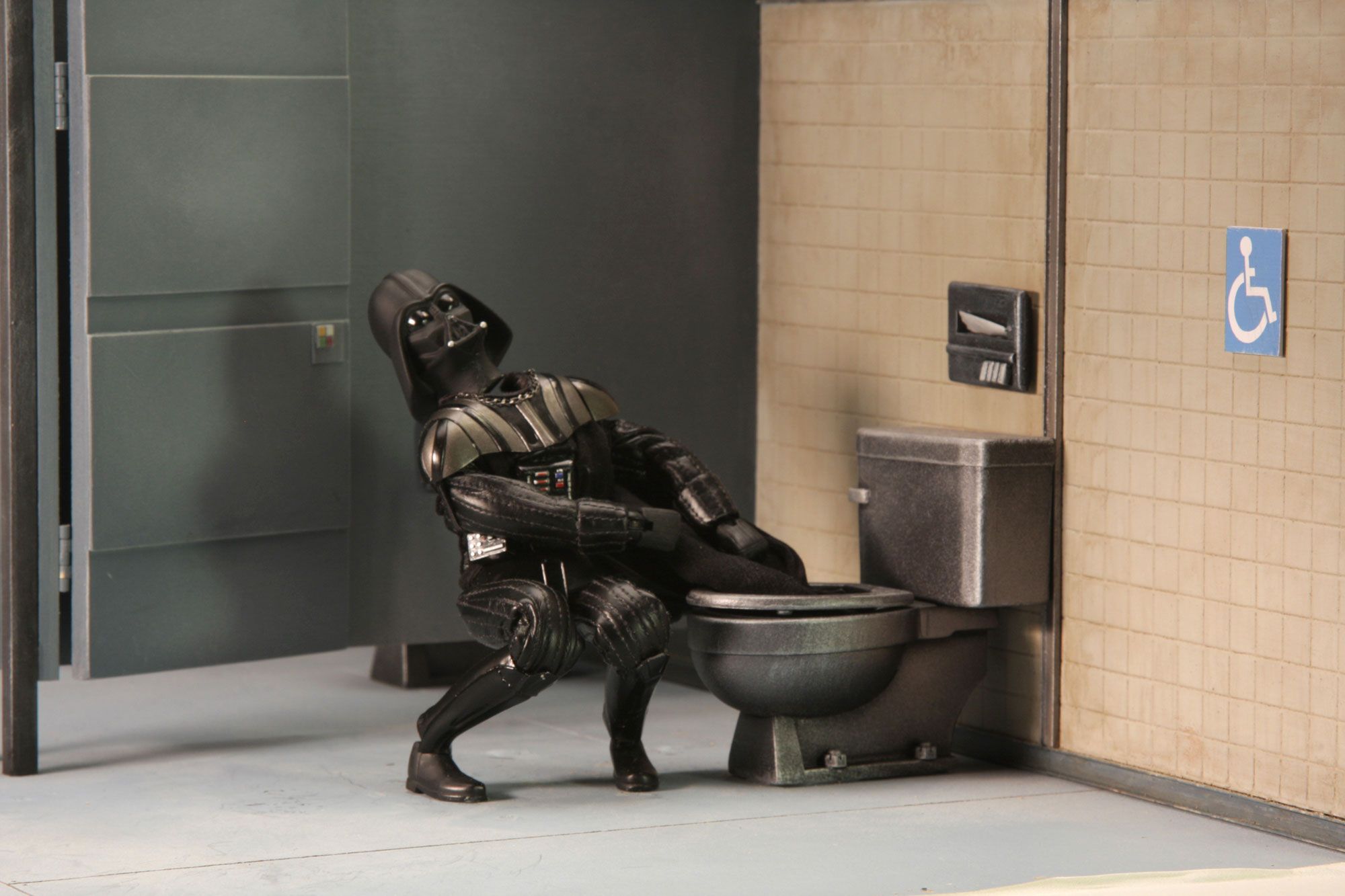 Detail Darth Vader Toilet Picture Nomer 7