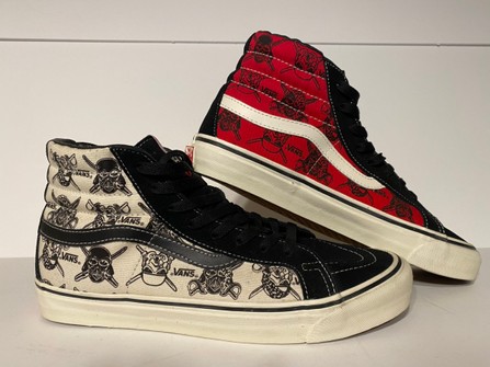 Detail Darth Vader Vans Mens Nomer 32