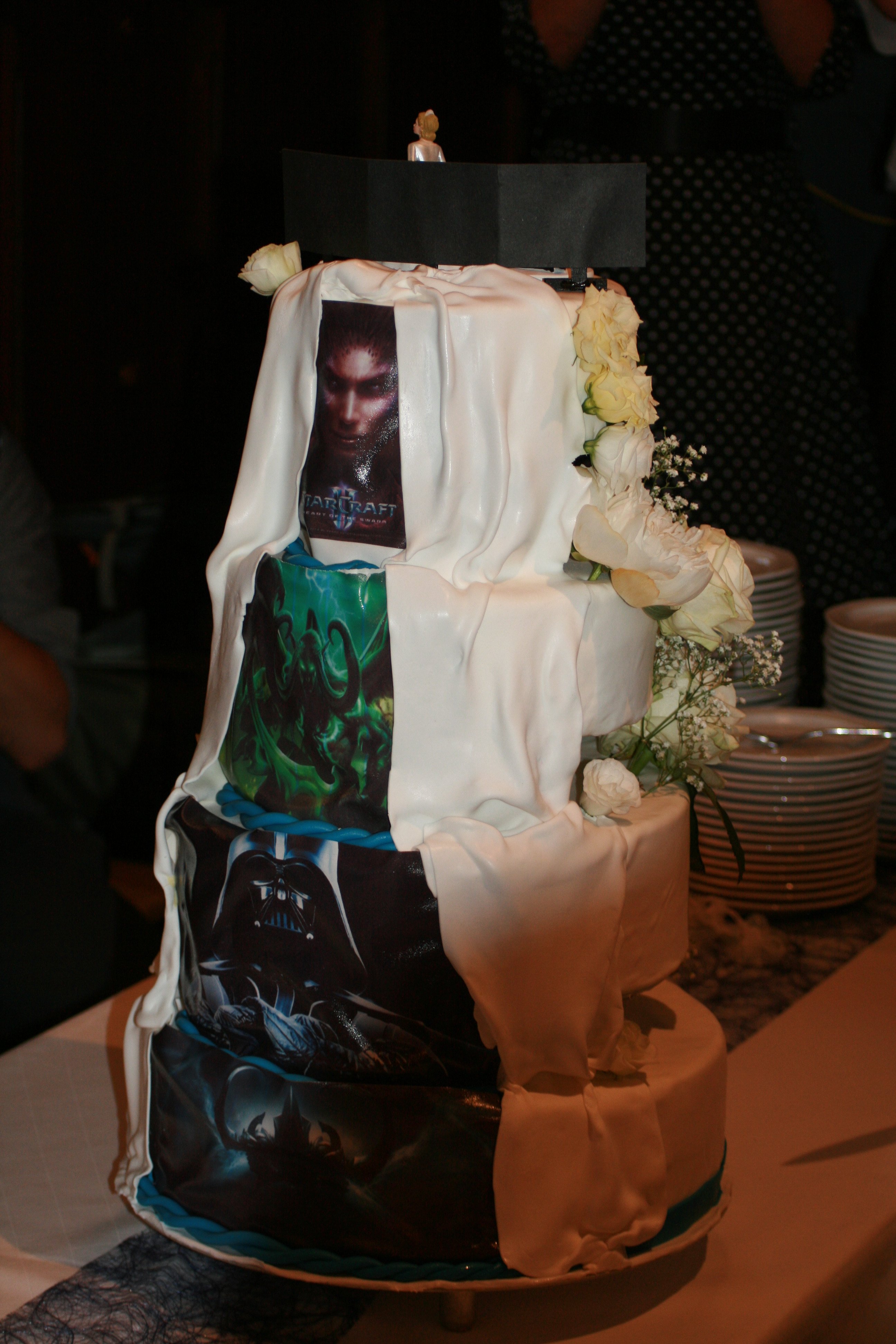 Detail Darth Vader Wedding Cake Nomer 24