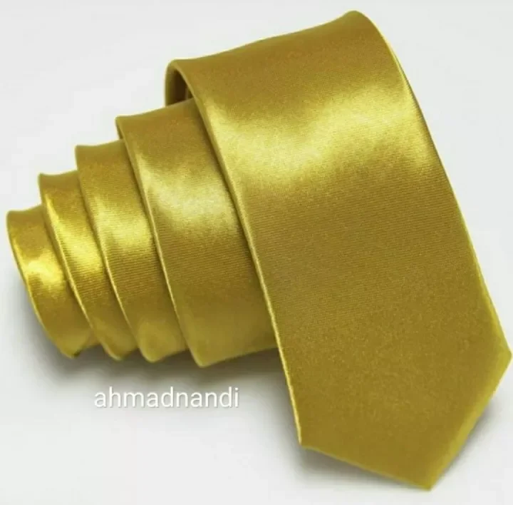 Detail Dasi Warna Gold Nomer 37