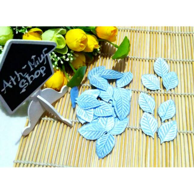 Detail Daun Warna Biru Nomer 33