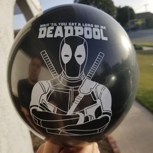 Detail Deadpool Bowling Ball Nomer 2