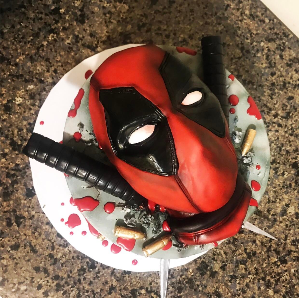 Detail Deadpool Cake Pan Nomer 23