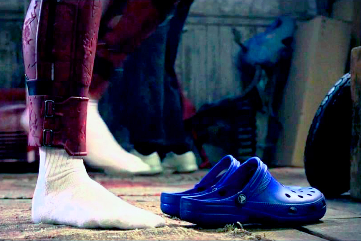 Detail Deadpool Crocs Nomer 51