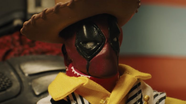 Detail Deadpool Sombrero Nomer 18