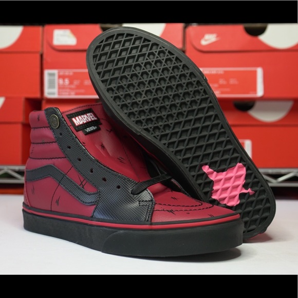 Detail Deadpool Vans Nomer 27