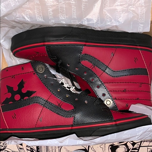 Detail Deadpool Vans Nomer 48