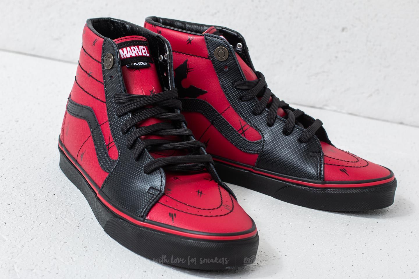 Detail Deadpool Vans Nomer 52