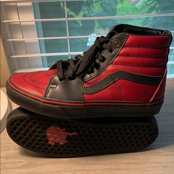 Detail Deadpool Vans Shoes Nomer 46