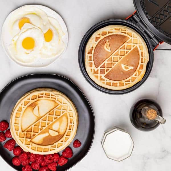 Detail Deadpool Waffle Maker Nomer 13