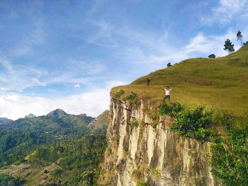 Detail Gambar Puncak Tebing Dari Dekat Nomer 19