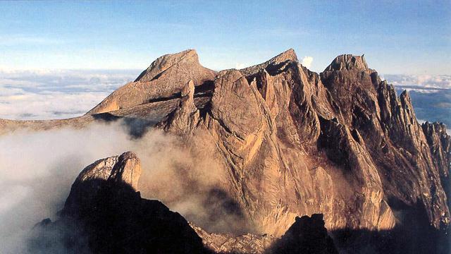 Detail Gambar Punck Kinabalu Sebelum Dan Selepas Gampa Nomer 12