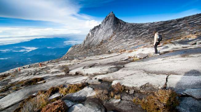 Detail Gambar Punck Kinabalu Sebelum Dan Selepas Gampa Nomer 30