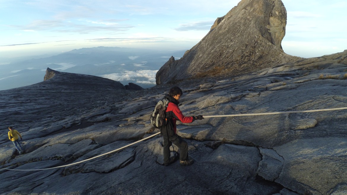 Detail Gambar Punck Kinabalu Sebelum Dan Selepas Gampa Nomer 35