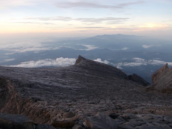 Detail Gambar Punck Kinabalu Sebelum Dan Selepas Gampa Nomer 47